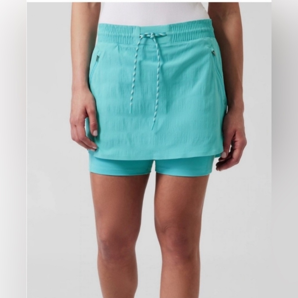 NWT Athleta size 24 Trekkie Skort Jupe Short